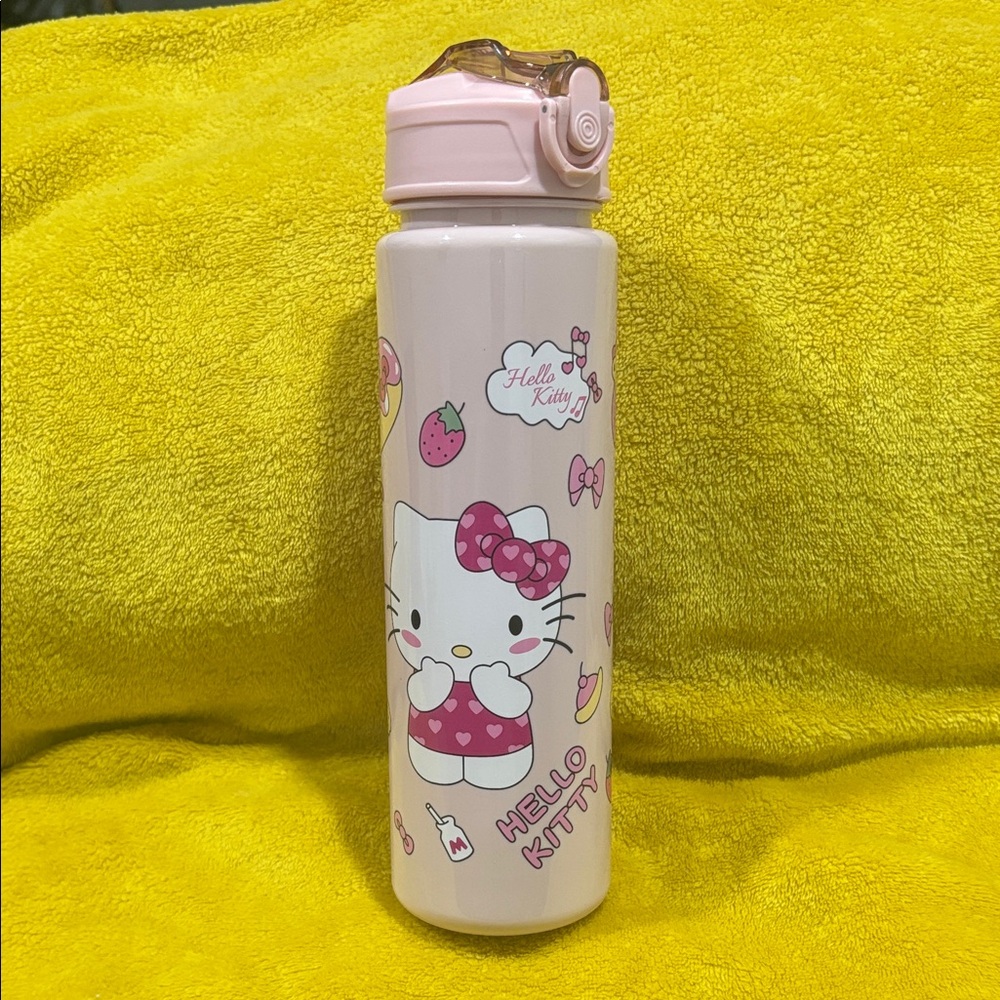 Hello Kitty Strawberry Pink Bottle